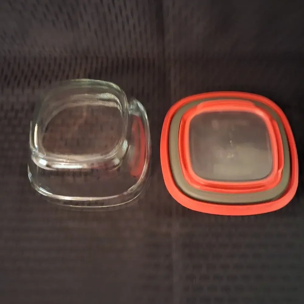 Rubbermaid Glass Food Storage Container with Lid 4 Cup 7N63 Red